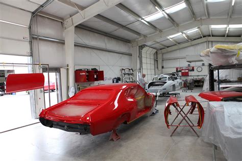 Magical paintshop and body shop in fontana